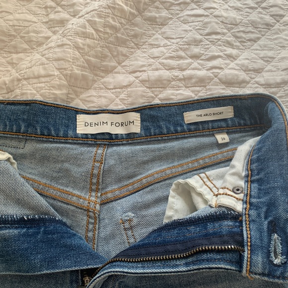 Aritzia Denim Forum Arlo shorts, size 26 - Picture 4 of 5